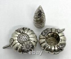 Antique Vintage Japanese Sterling Silver Repousse Salt & Pepper Shaker 71g