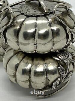 Antique Vintage Japanese Sterling Silver Repousse Salt & Pepper Shaker 71g